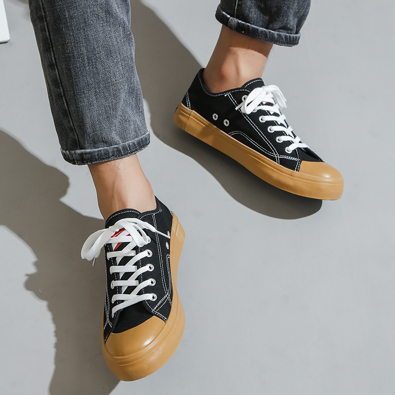 Toread Sepatu Kanvas Pria Casual Sneakers Fashion Simple Hitam Putih Sepatu Sekolah Terbaru MC308