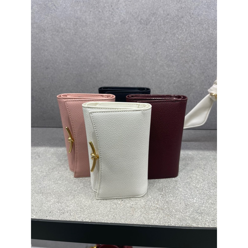 dompet Charles keith