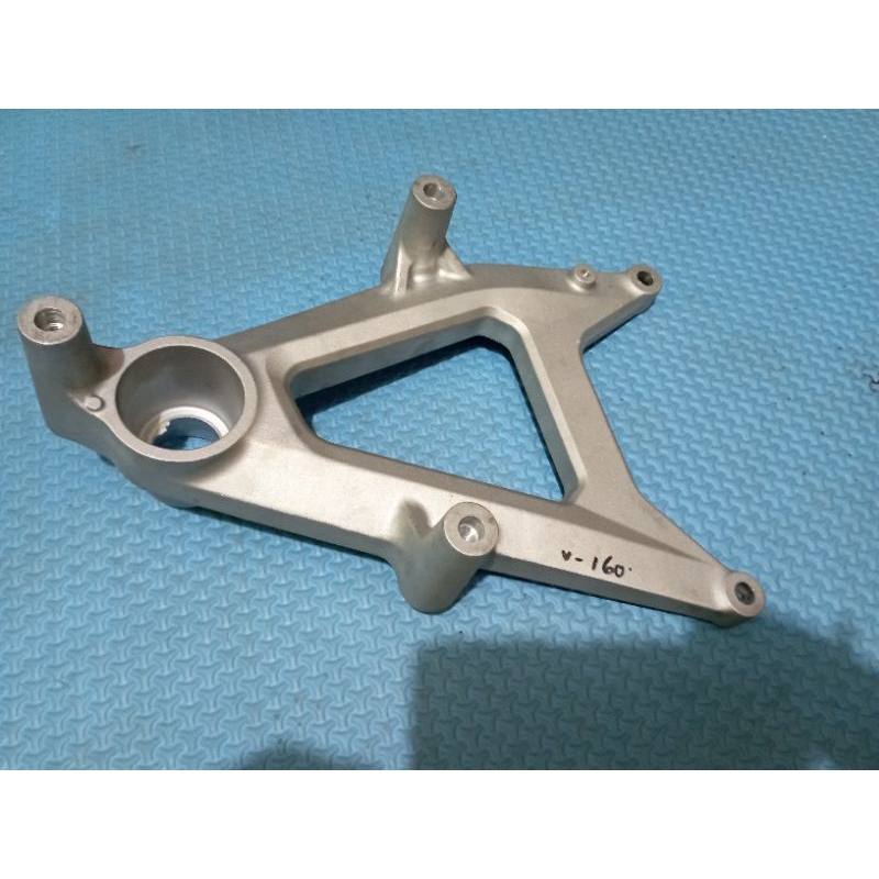 SWING AREM DUDUKAN KNALPOT HONDA VARIO 160 ORI