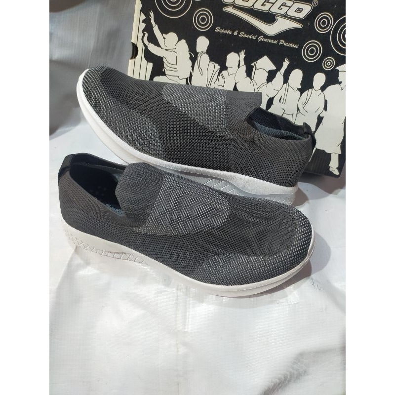 Sepatu Sneakers pria slip on original merk Logo,abu