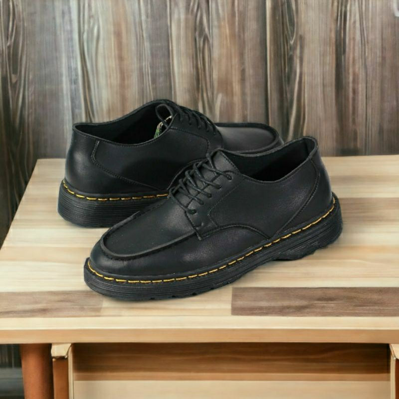 SIFPRIME Sepatu Formal Pantofel Docmart Pria Casual Kerja Kondangan Kekinian Trendi Original