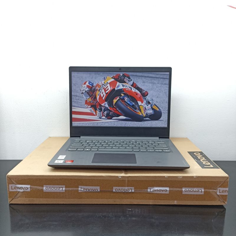 LAPTOP LENOVO V14 AMD ATHLON SILVER 3050U 4GB SSD 256GB LIKENEW