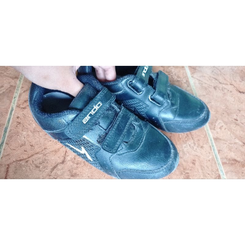 Preloved Sepatu Ando Kids