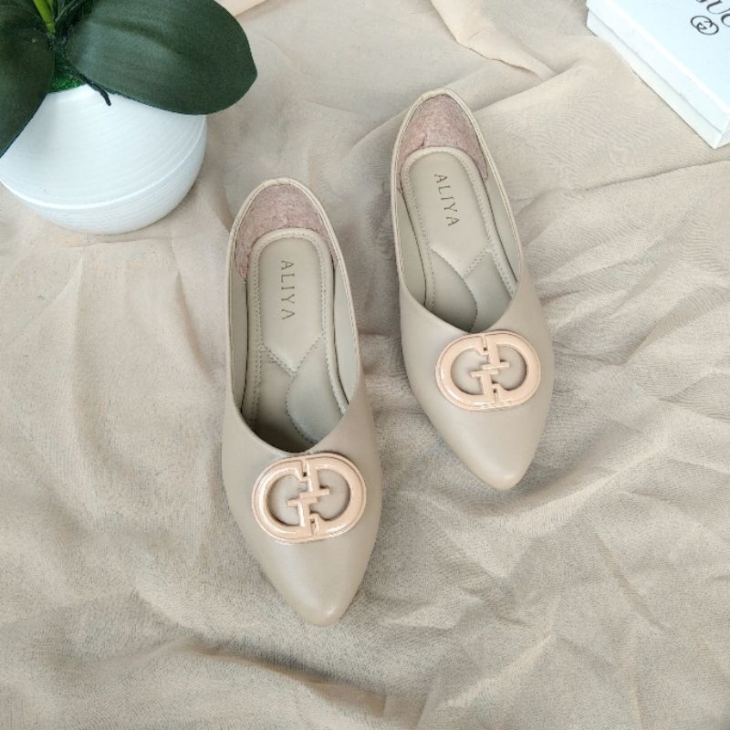 Aliyashoes Sepatu Flat Wanita Gisca