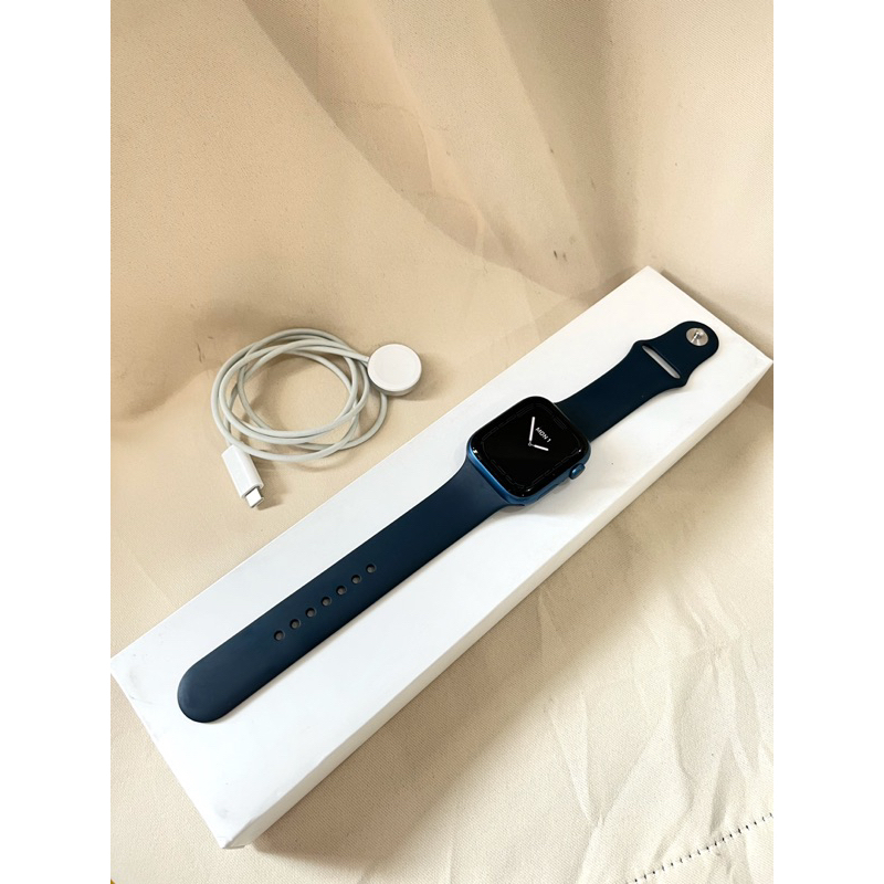 Preloved Apple watch series 7 45mm