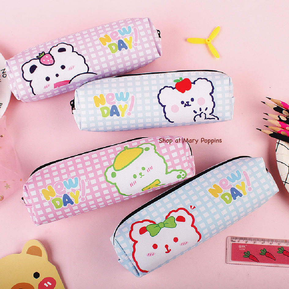 

Tempat Pensil Resleting Bahan Kain Motif Karakter Hewan Bear Lucu