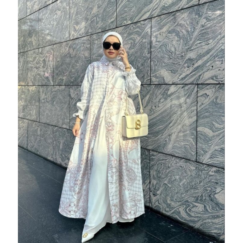 Festive Puffy Lace Dress in Ivory (New)