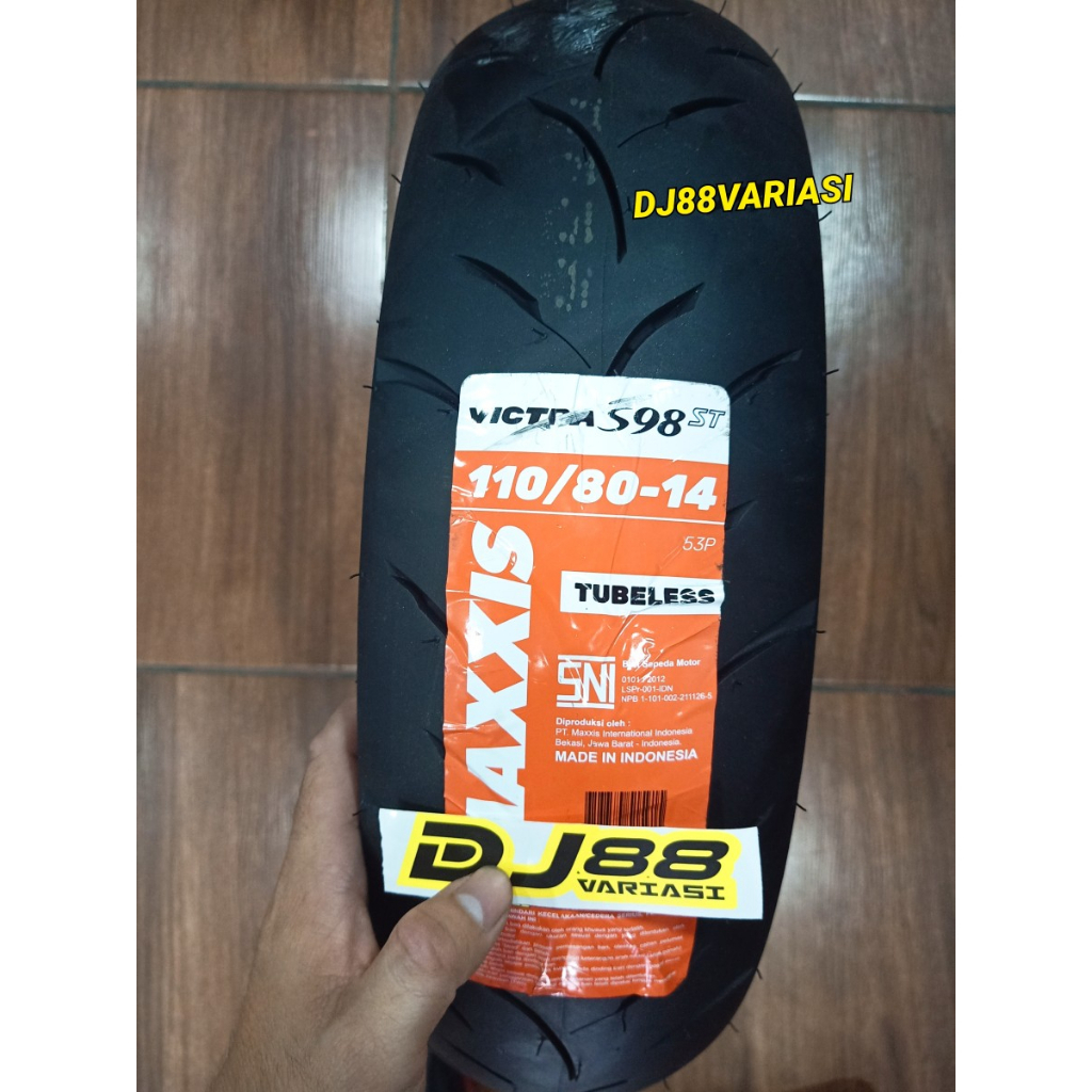 BAN MAXXIS 110/80 14 DEPAN AEROX PCX 150 PCX 160 ADV 150 VICTRA