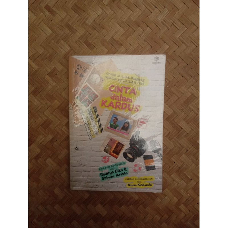 

(Preloved) NOVEL RADITYA DIKA - Cinta Dalam Kardus Original