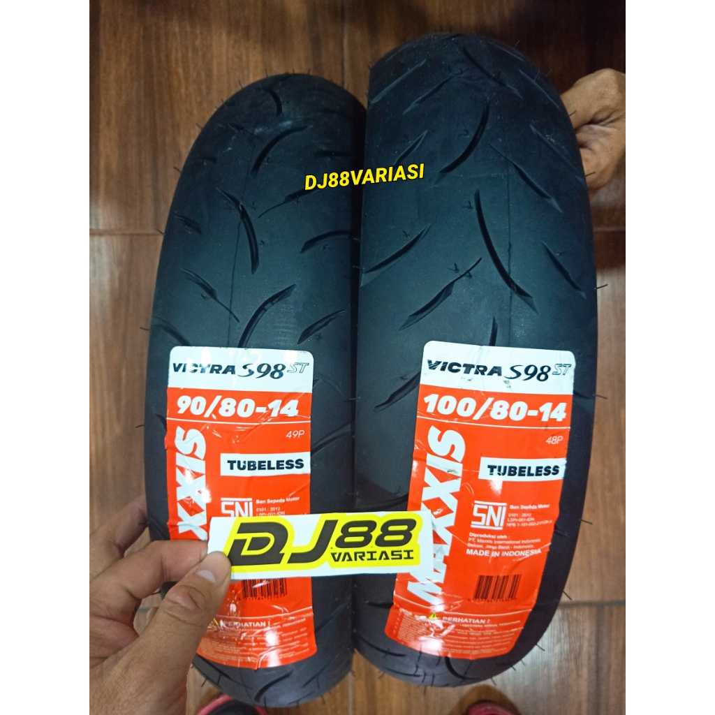 BAN MAXXIS VARIO 90/80/14 DAN 100/80 14 DEPAN BELAKANG VICTRA