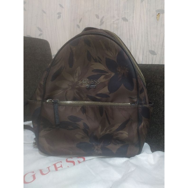 Preloved Tas Guess Ransel