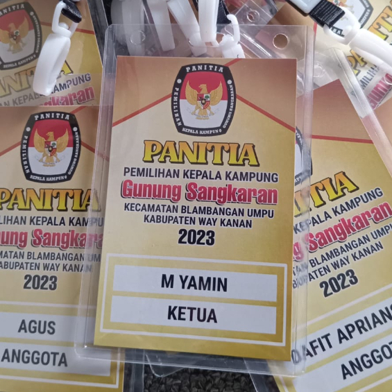 

NAMETAG B3, ID CARD, COCARD UKURAN B3 MIKA TEBAL - PAKET KOMPLIT - GRATIS DESAIN