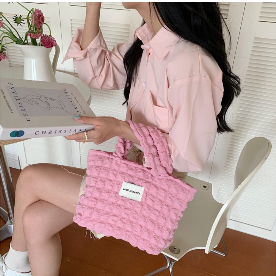 TAS MINI KOREAN / PUFFY BAG TRENDING FASHION / TAS EMPUK PILLOW WANITA / TAS SELEMPANG WANITA TERMURAH / PUFFY KAREN / PREMIUM TOTEBAG PUFFY PAF / LUCIA TOTEBAG / TAS KEPIT TENTENG JINJING /  TAS SERBA GUNA MULTIFUNGSI / TAS LUCU PIKNIK / TAS OOTD FASHION