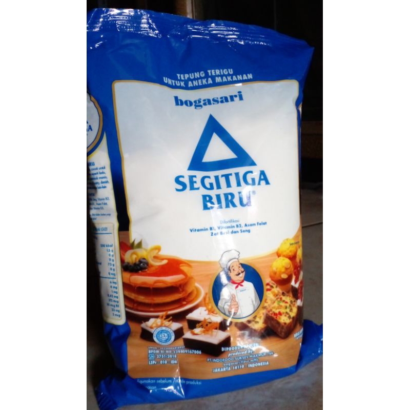 

tepung terigu segitiga biru premium 1kg