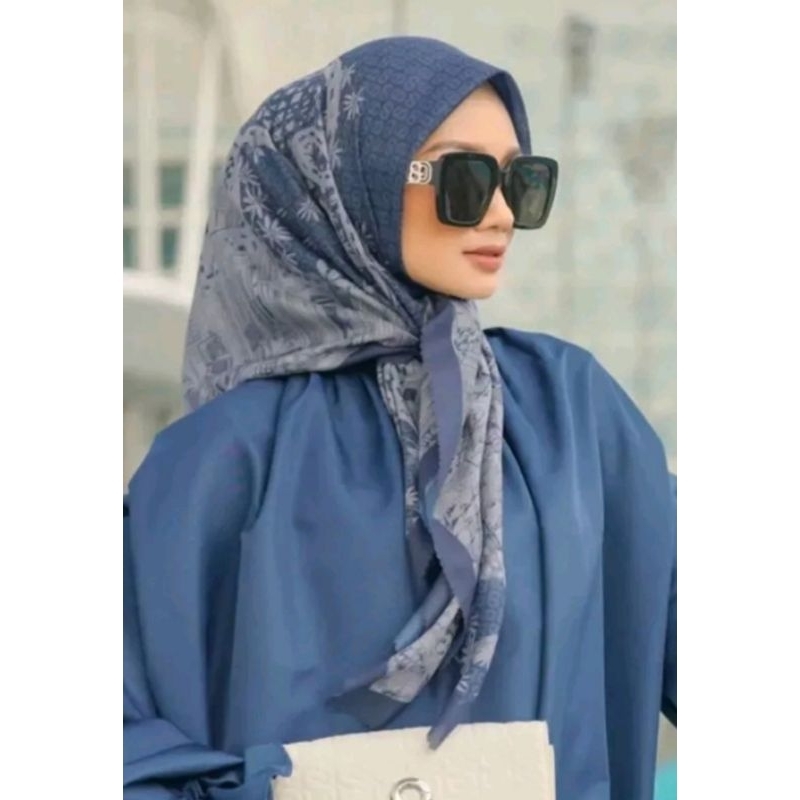 Preloved Buttonscarves Diandra Gautama Grandstand