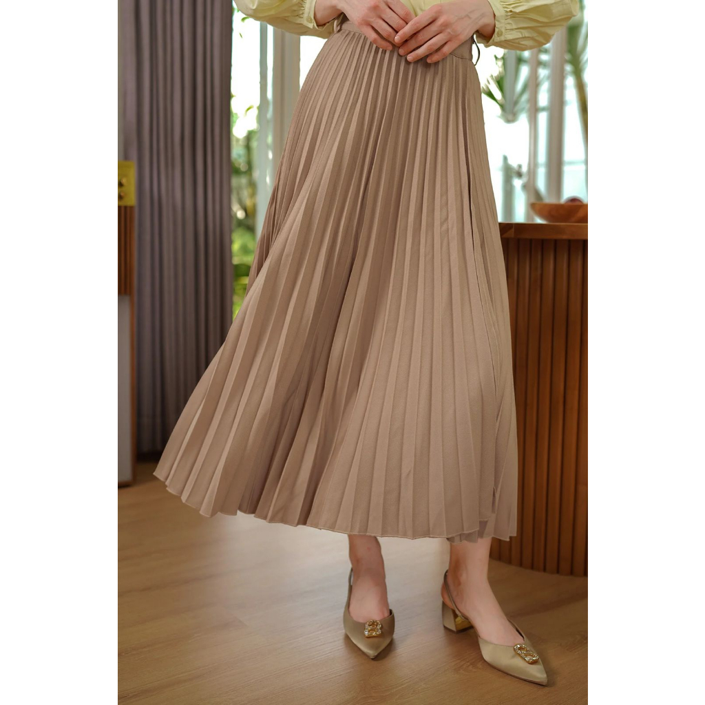 CLEO PLEATED SKIRT - BENANG JARUM