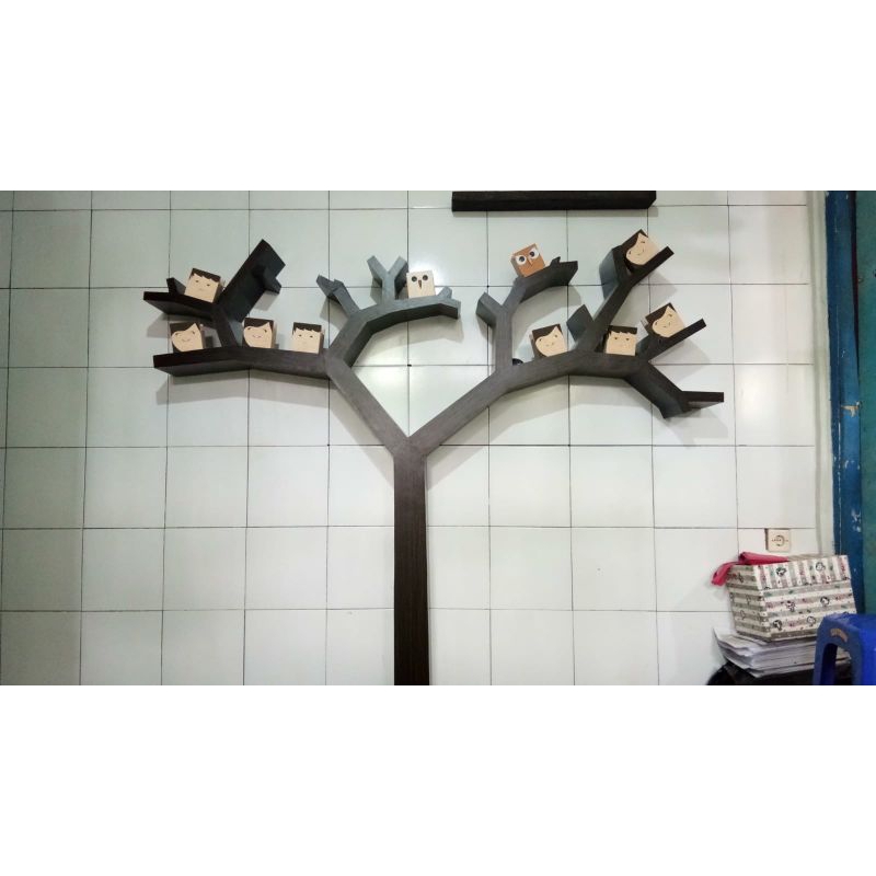 Rak Buku Bentuk Pohon