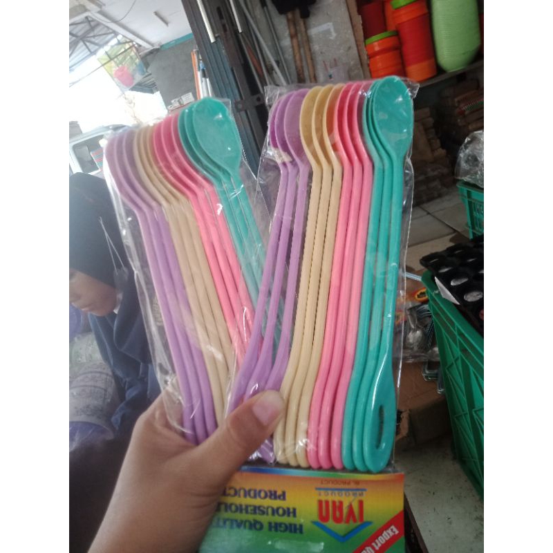 ( 12 pcs ) Sendok teh panjang plastik / sendok teh pendek / sendok ivan