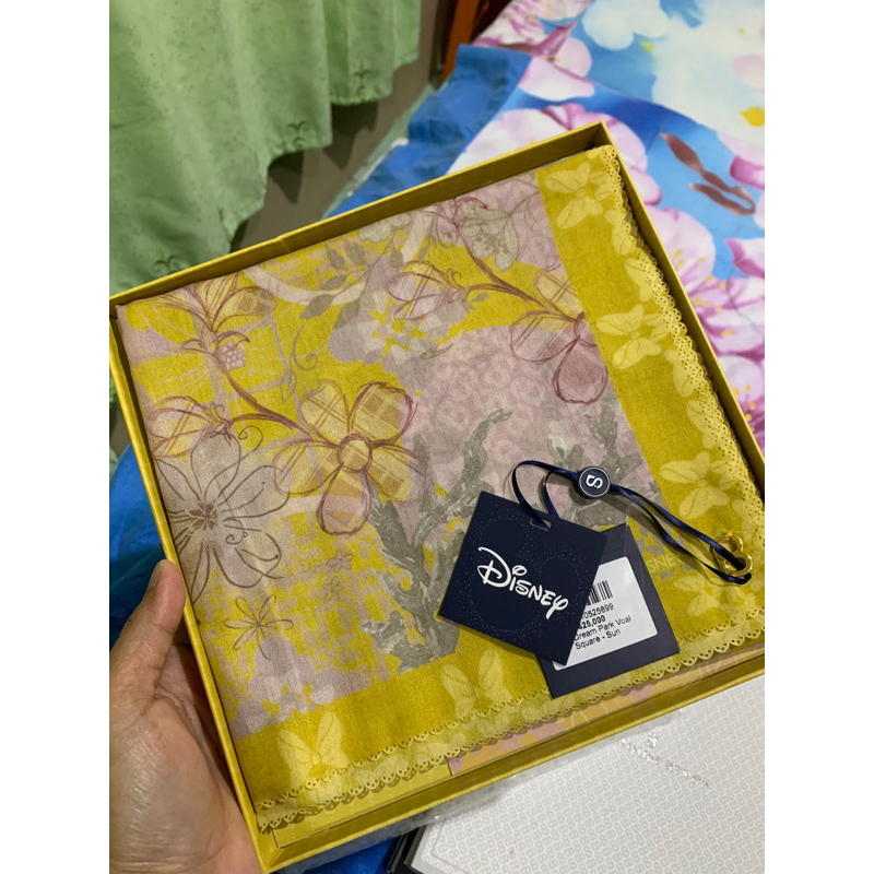 THE DREAM PARK SUN BUTTONSCARVES