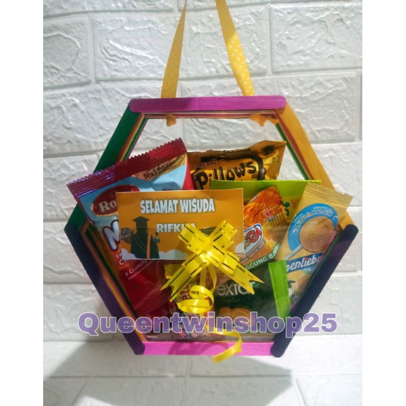 

HAMPERS WISUDA/KADO WISUDA/SNACK WISUDA/PAKET SNACK EDISI WISUDA