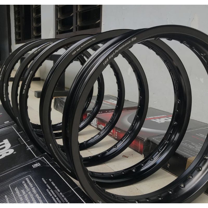 velg velk palek pelek TDR WR shape hitam gloss mirror kempling black r17 ring17 ring 17 r 17 inc uku