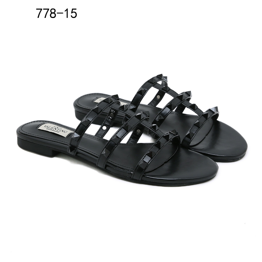 V 778-15 Leather Rockstud Flat Slides Sandals