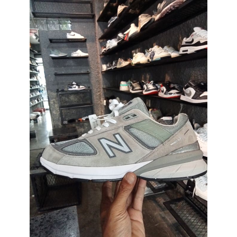 New Balance 990 V5 Grey