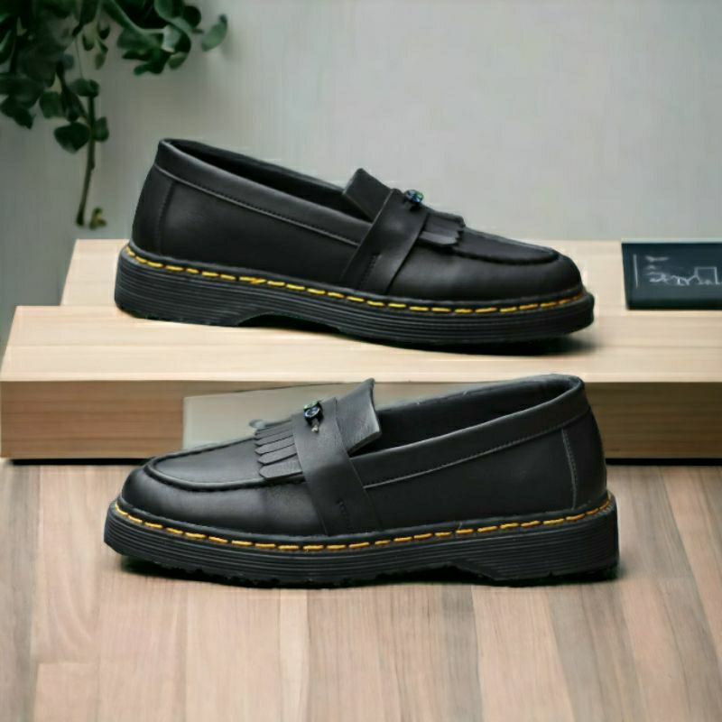 VAVIXI Sepatu Pria Penny Loafers Smile Pantofel Docmart Formal Casual Trendi Kekinian