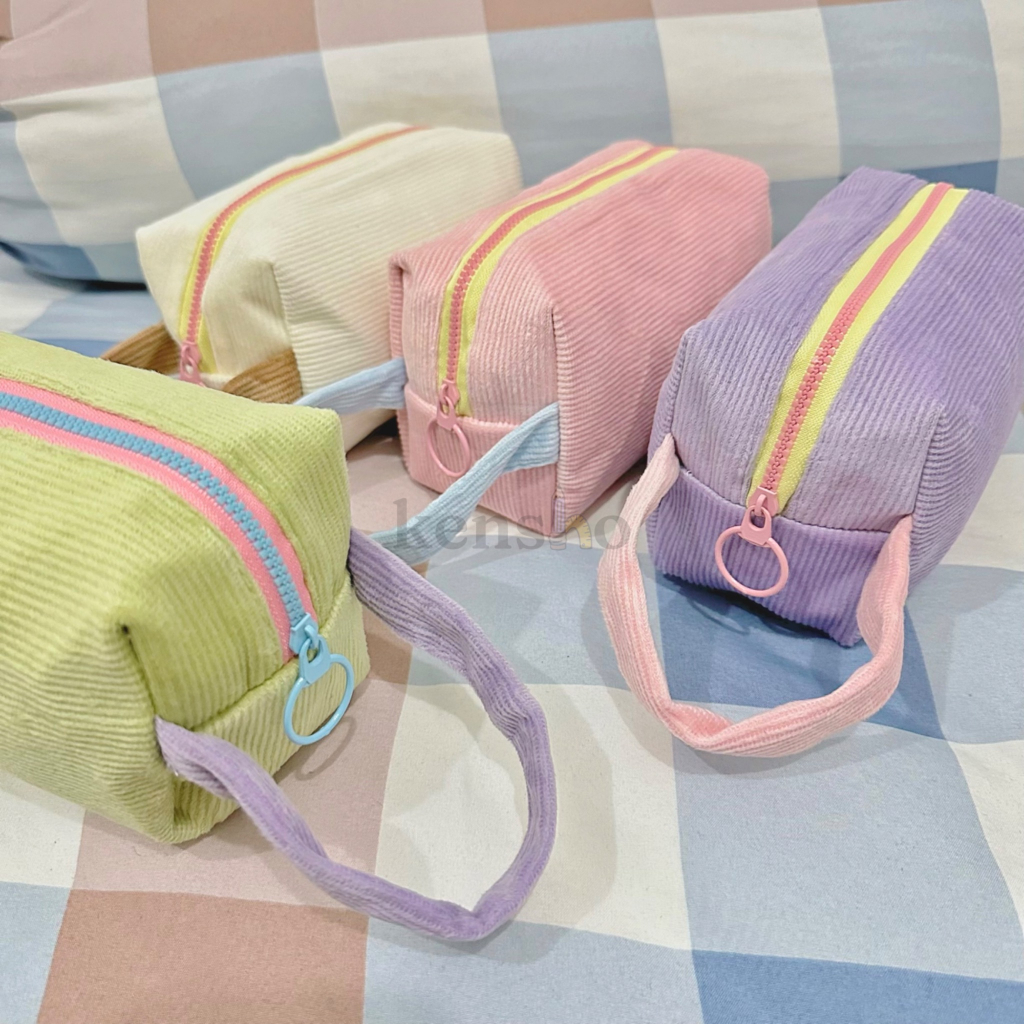 

KENSHO Kotak Pensil Sleting Motif Corduroy Handle Pastel / Pouch Makeup Aesthetic / Tas Aksesoris Wanita Lucu Import / Zipper / Plain