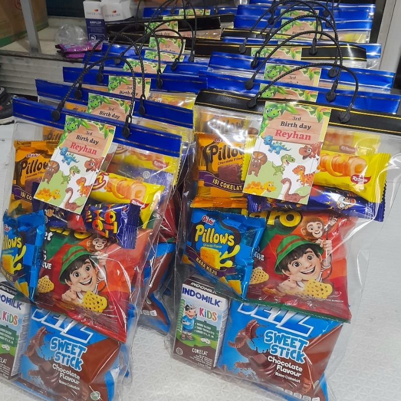 Hampers Snack Ulang Tahun Anak / Bingkisan Paket Ultah ( Paket Komplit )