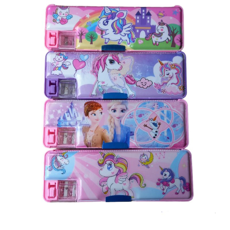 

Kotak pensil magnet cowo cewe + rautan / tempat alat tulis anak unicorn, frozen, spiderman, doraemon, avengers / Tempat pensil magnet karakter cewe cowo + rautan 2 lubang