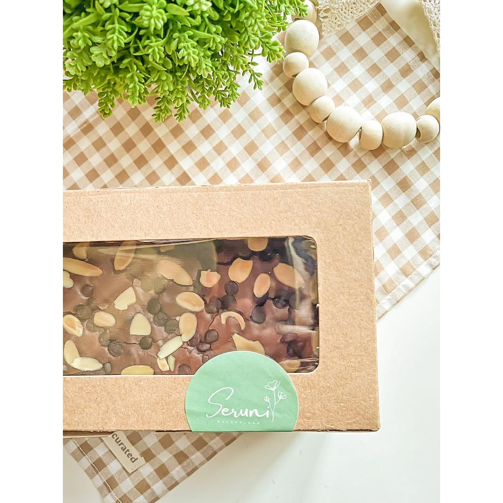 

BROWNIES CHOCOLATE PREMIUM-Chocochip/Chocochip/Almond/Mete