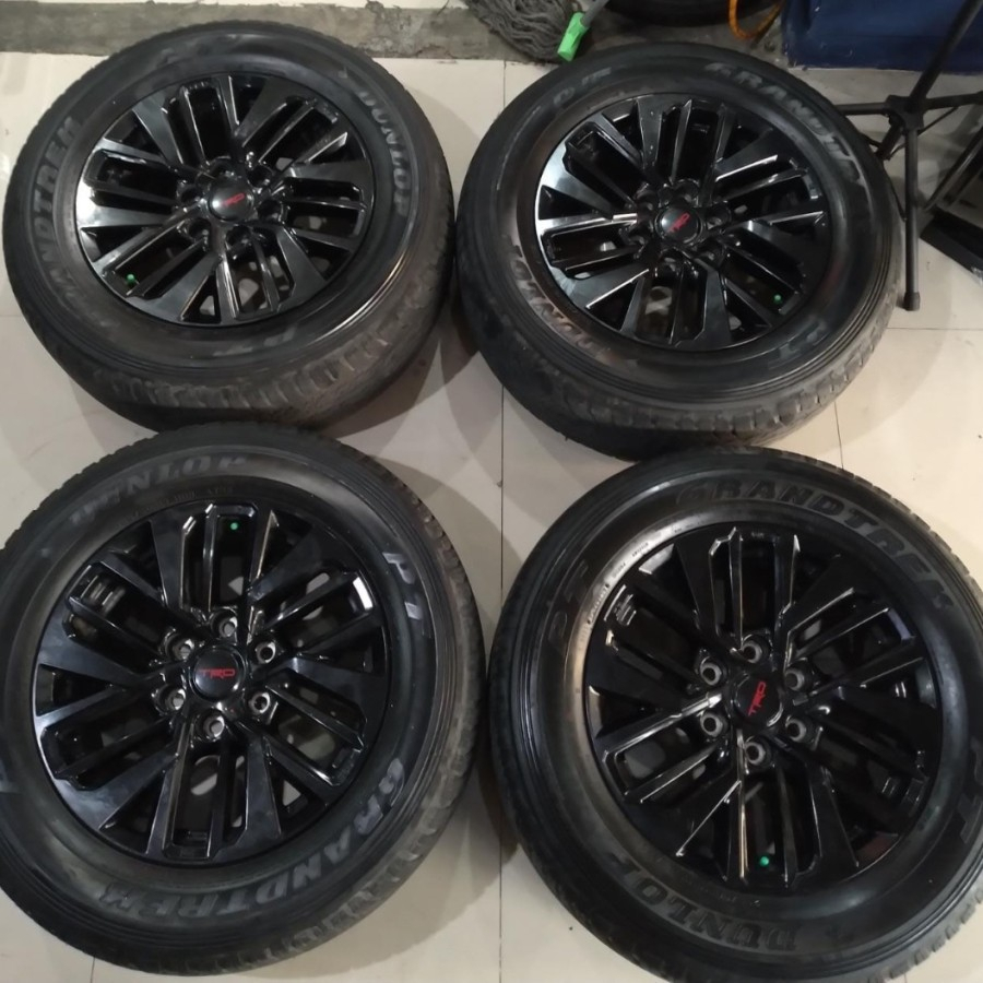 Velg Mobil BEKAS ORIGINAL STANDAR Fortuner TRD Black Ring 18 Pcd 6x139 + Ban Dunlop