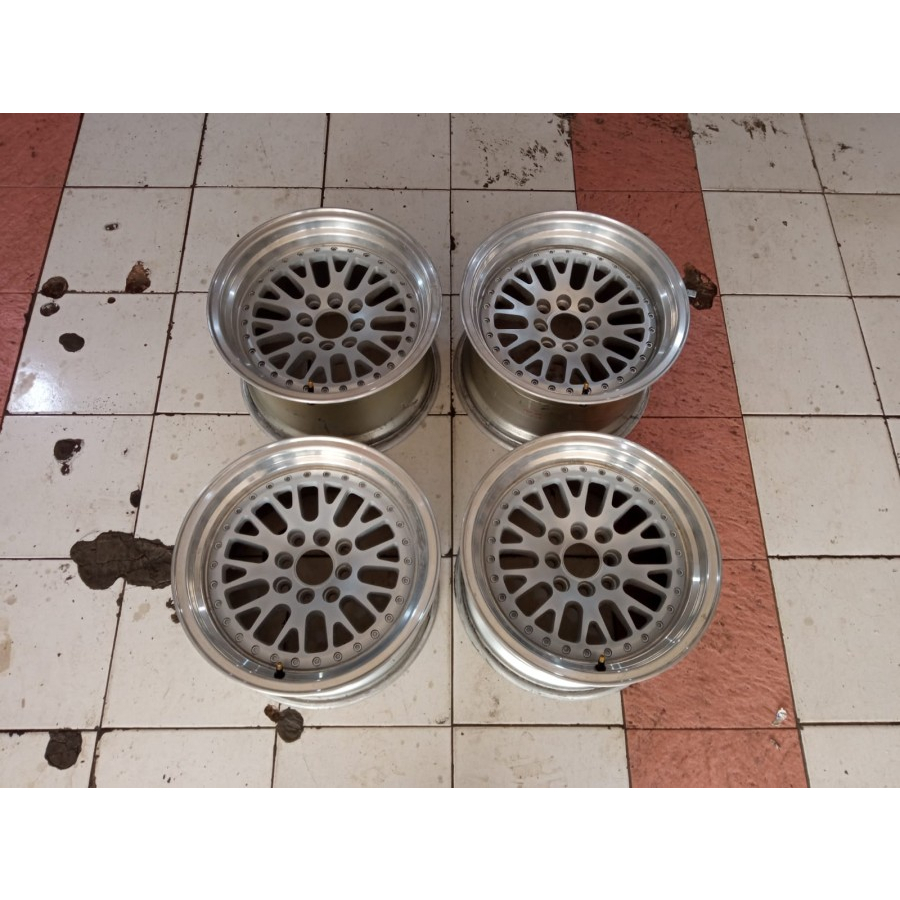 pelek ccw clasic ring 15 lebar 8/9 pcd 4x100/114 cocok untuk vios soluna daihatsu YRV kijang lgx