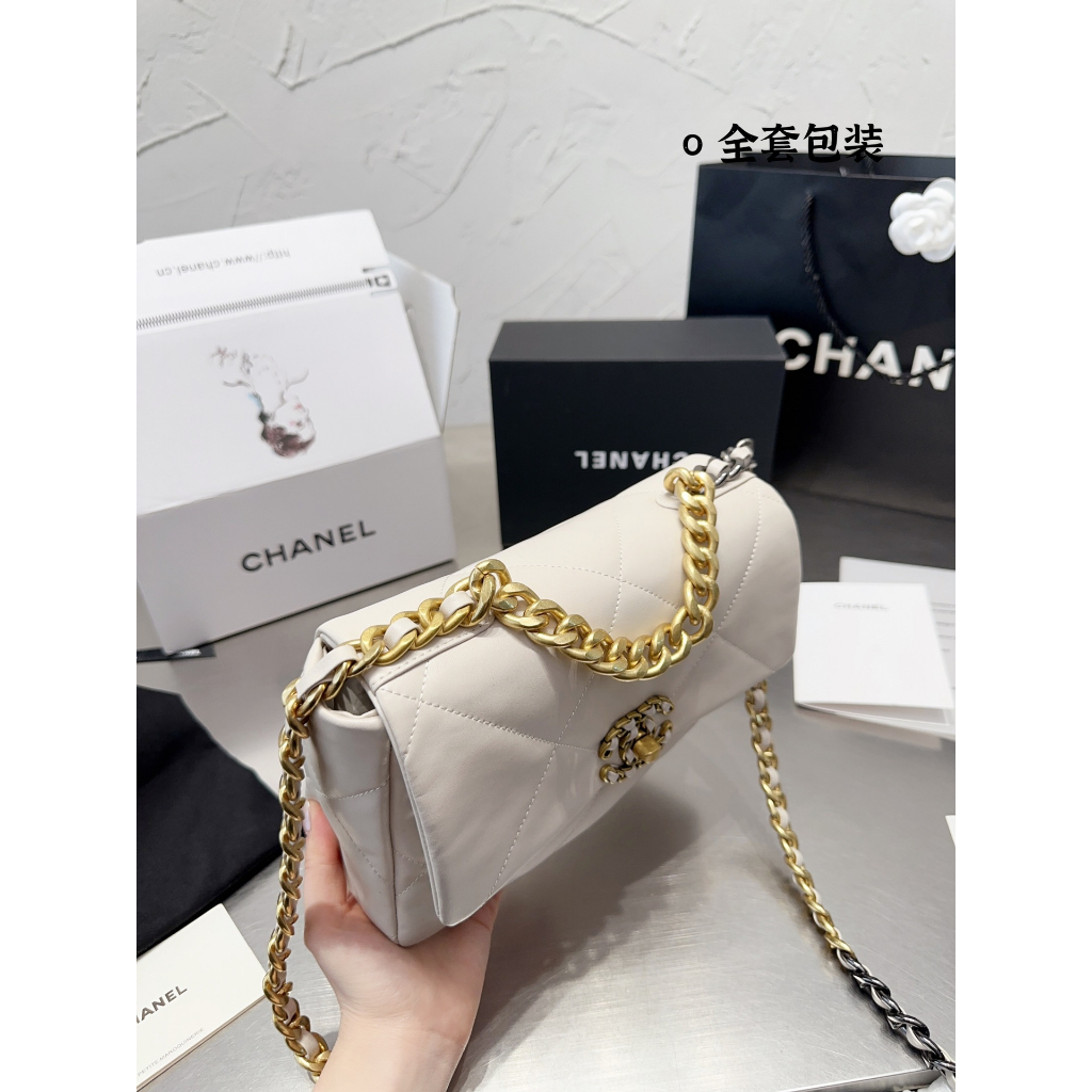 Chanel19bag