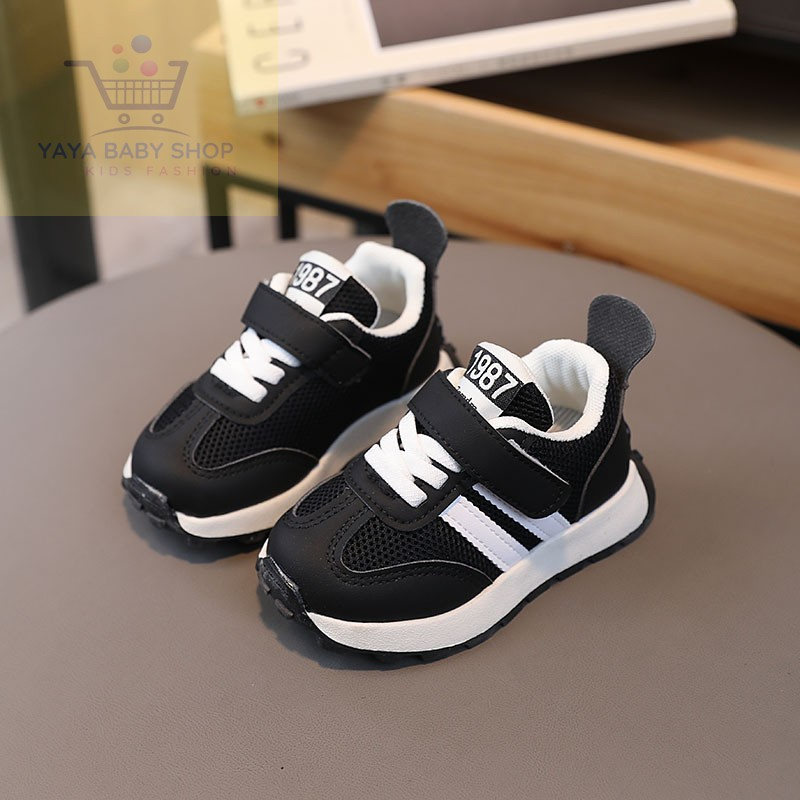 SEPATU HITAM PUTIH ANAK SEKOLAH / SEPATU ANAK / SEPATU SEKOLAH ANAK SD