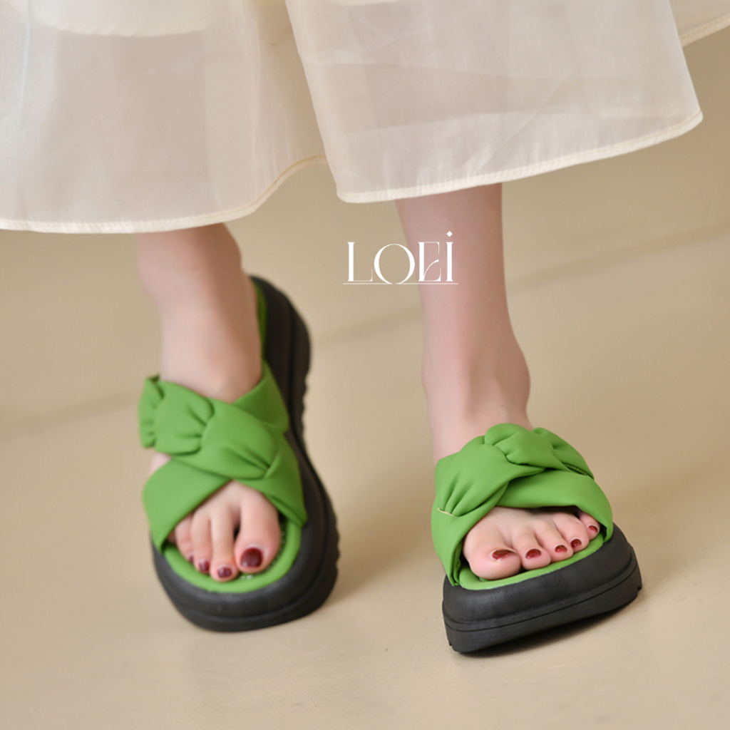 Sepatu Wedges 9028 Sandal Remaja Wanita Sehari Hari Simpel Kekinian Terlaris Best Seller