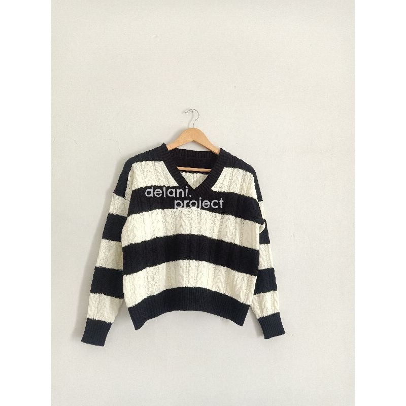 Noha Sweater Stripe Delani.Project