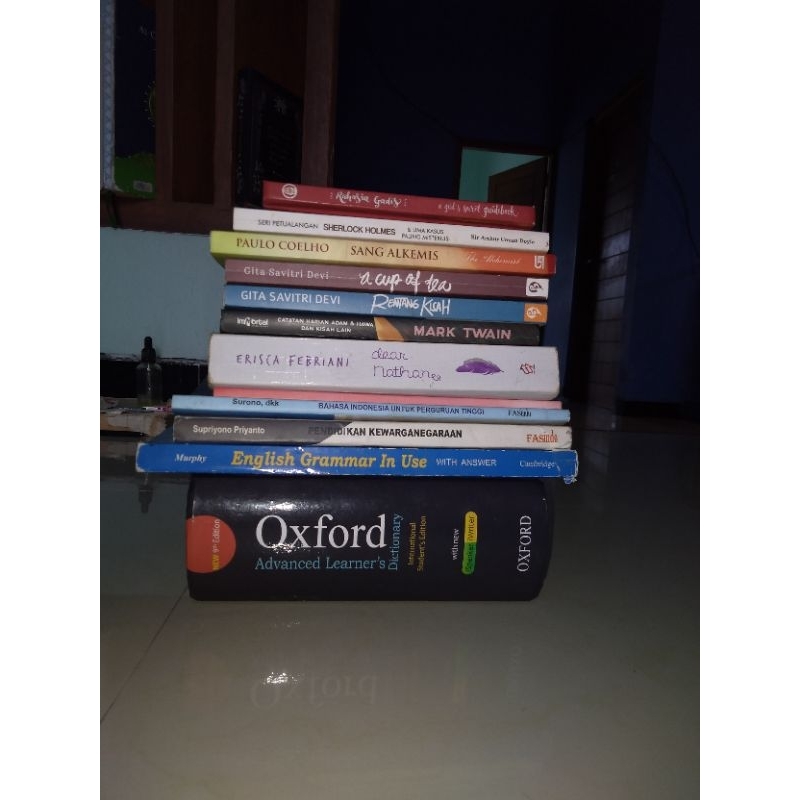 

(Preloved) Buku Rentang Kisah, A Cup of Tea, The Alchemist, Sherlock Holmes, Rahasia gadis, Dear Nathan, dll