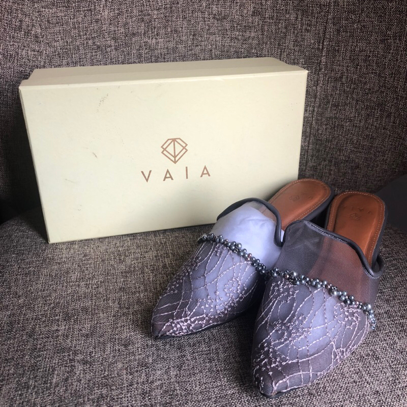 Preloved VAIA Aislyn Heels - Grey
