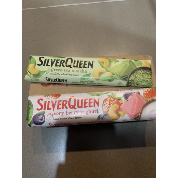 SILVERQUEEN 22GR (BOX isi 10 PCS) - COKELAT SILVER QUEEN Cashew / Almond / Green Tea / YogHurt Very Berry  (BOX)