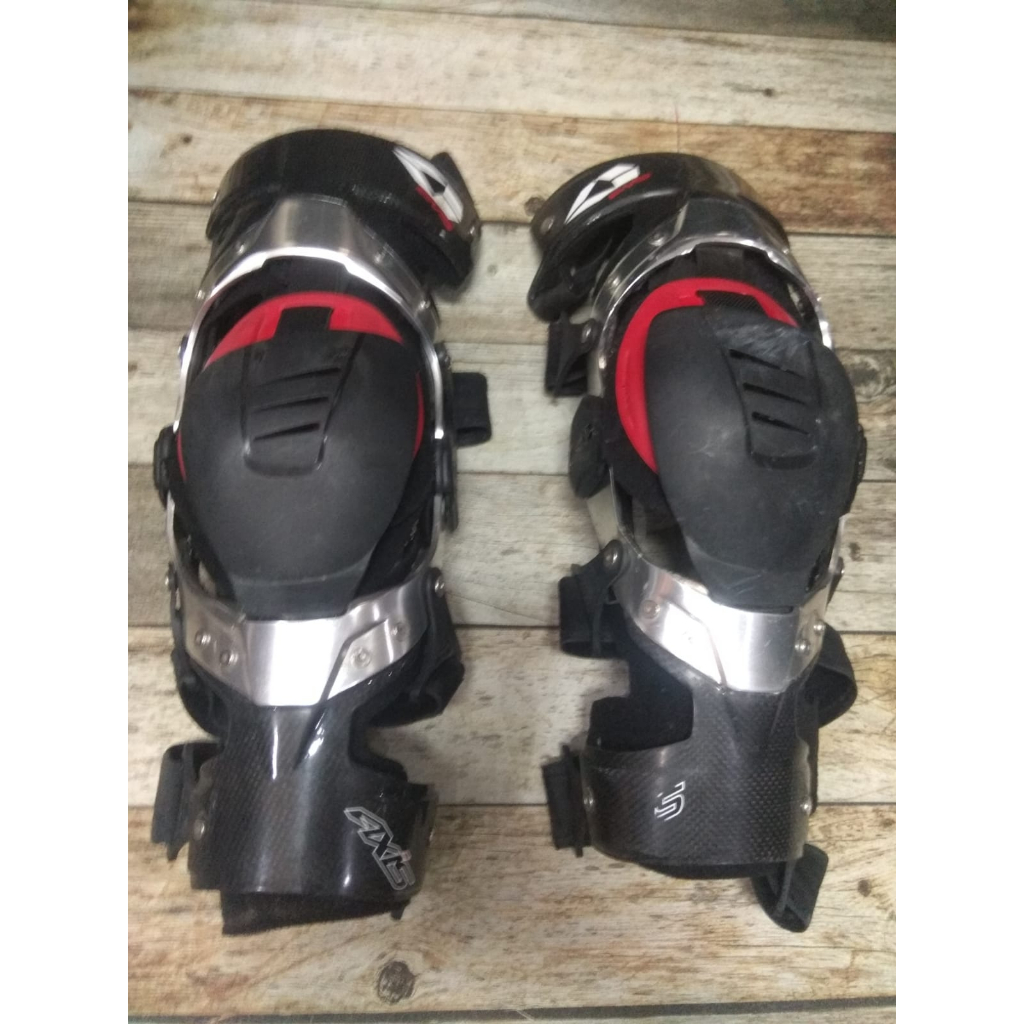 KNEE BRACE EVS AXIS PRO