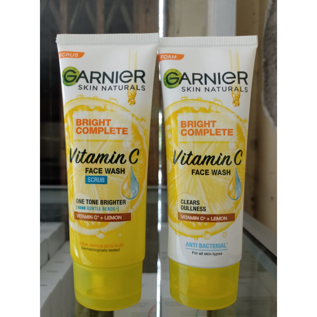 Facial FOAM / SCRUB Garnier Light BRIGHT Complete White Cleanser 100ml / 50ml - Facial Wash Kuning Pembersih Sabun Pencuci Cuci Wajah Muka Pemcuci