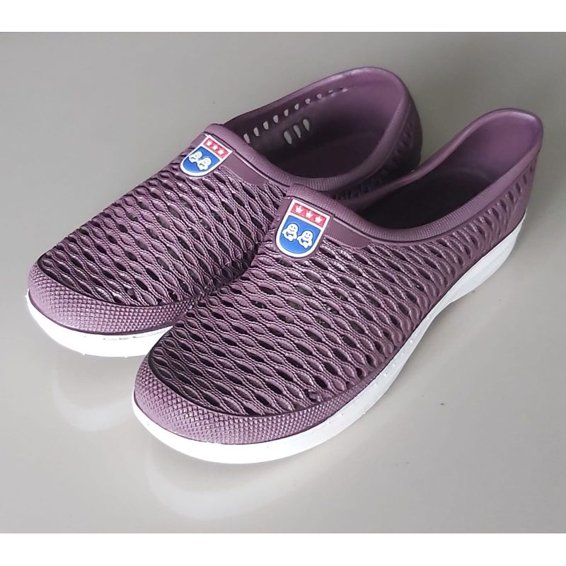 Sepatu Pria Q-770 M Garis Sepatu PVC Empuk Anti Slip