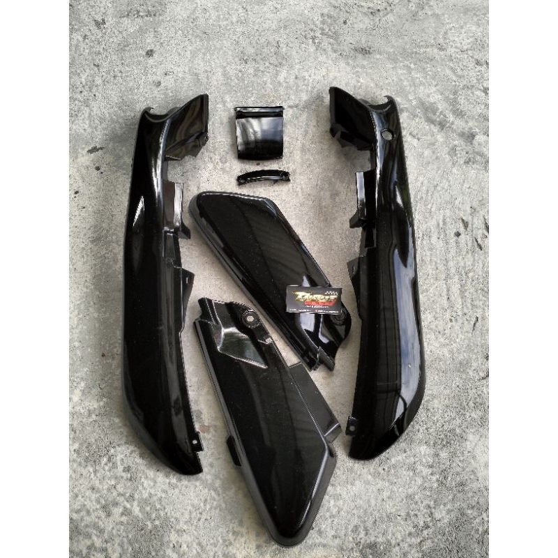 Cover Body Honda Astrea Grand Sabit Body Astrea Grand Sabit hitam polos