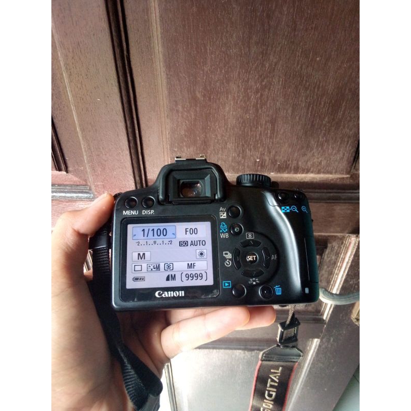 canon 1000d body only (no lensa)