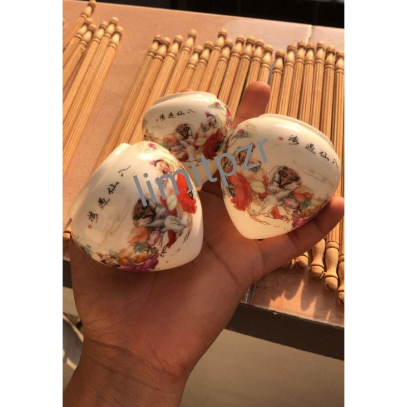 Cepuk Model Jantung Keramik
