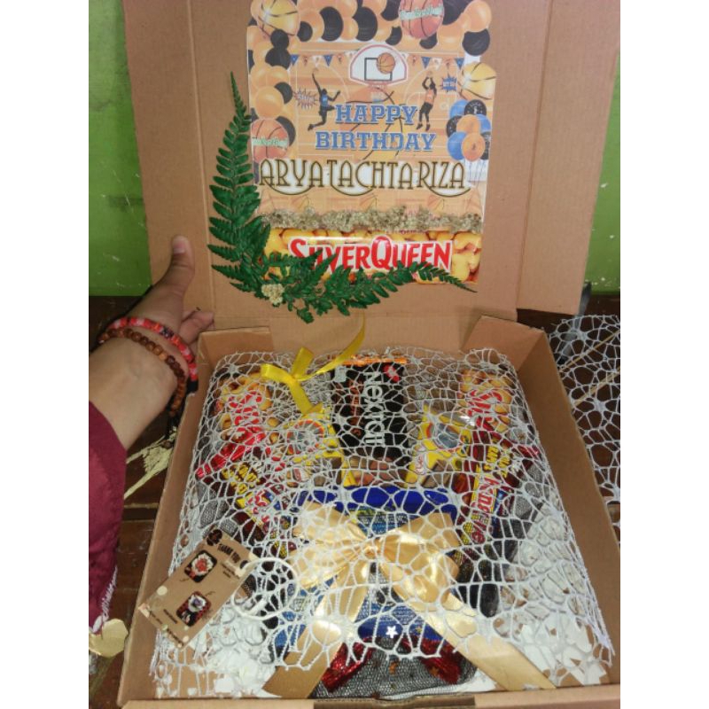 

Hampers / gift box/ hampers ultah