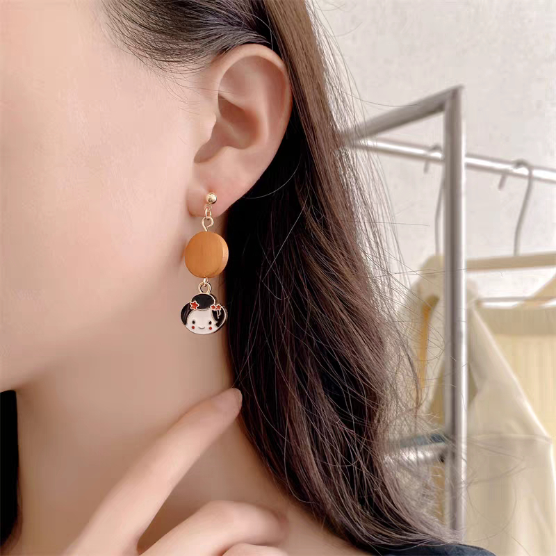 (Hello Girl)E47 Anting Jepit Wanita Style Korea Motif Pita  Mutiara Import