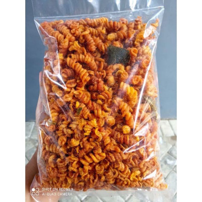 

Makaroni spiral daun jeruk 500 gram